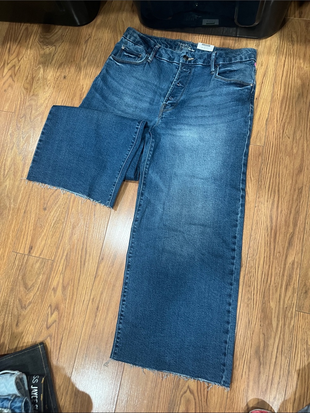 Time and Tru Women's Straight Leg Jeans in Dark Blue high rise